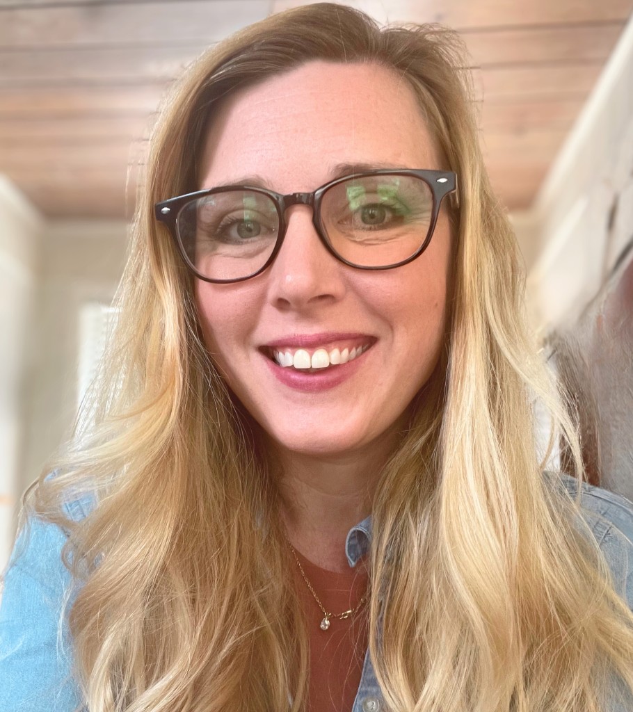 Christina Gibson headshot